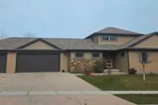 576 Trail Ridge Ln, Plymouth, WI 53073 - Photo 1