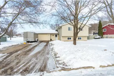 806  Evergreen Dr, Holmen, WI 54636 - Photo 1