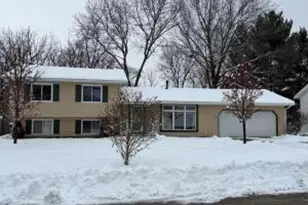 624 Lewis St, Burlington, WI 53105 - Photo 1