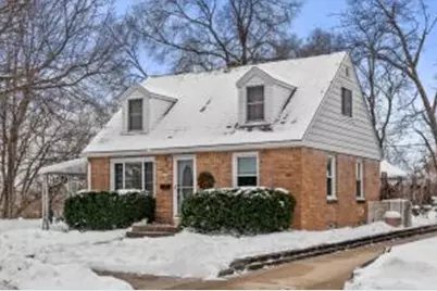 5511 W Notre Dame Ct, Milwaukee, WI 53208 - Photo 1