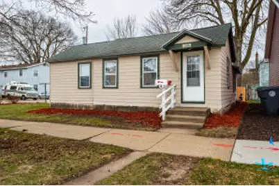 1406  6th St, La Crosse, WI 54601 - Photo 1