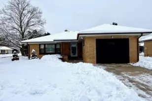 2703 Wilgus Ave, Sheboygan, WI 53081 - Photo 1