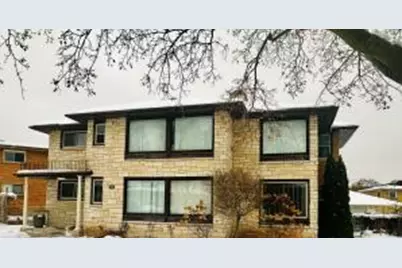 3018 W Ruskin St #18A, Milwaukee, WI 53215 - Photo 1