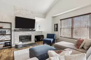 N16W26500 Meadowgrass Cir, Pewaukee, WI 53072 - Photo 1