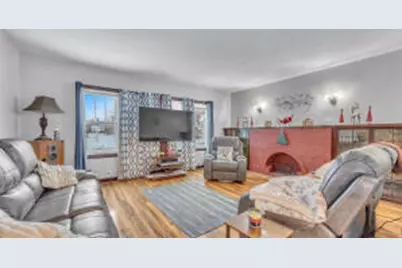 666 W 9th Ave, Oshkosh, WI 54902 - Photo 1