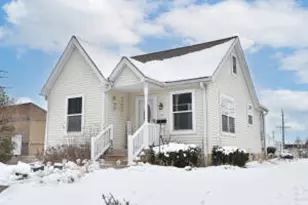 560 W Chestnut St, Port Washington, WI 53074 - Photo 1