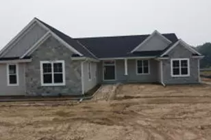 N74W24729 Lauren Dr, Sussex, WI 53089 - Photo 1