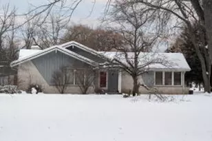 10872 N San Marino Dr, Mequon, WI 53092 - Photo 1