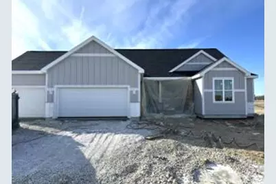 469  Limestone Ln, Slinger, WI 53086 - Photo 1