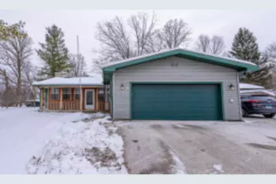 9815 S 31st St, Franklin, WI 53132 - Photo 1