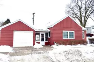 1612 Green Bay St, La Crosse, WI 54601 - Photo 1