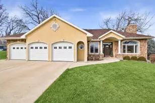 111 Bayfield Ct, Lake Mills, WI 53551 - Photo 1