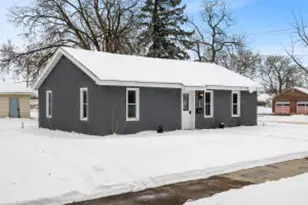 2845 Harvey St, La Crosse, WI 54603 - Photo 1
