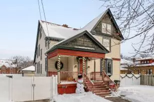 711 N 10th St, Manitowoc, WI 54220 - Photo 1