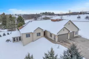 3011 Rolling Hills Dr, Newton, WI 54220 - Photo 1