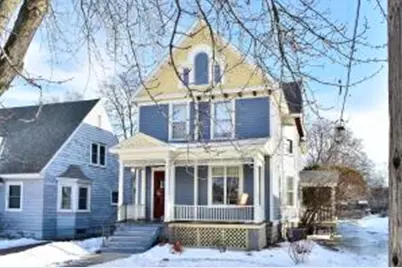 418  Wilson St, Winona, MN 55987 - Photo 1