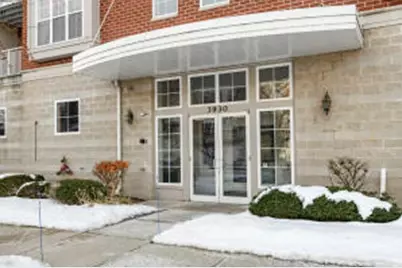 3930 S Lake Dr, Saint Francis, WI 53235 - Photo 1