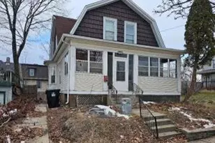 306 Cliff Ave, Racine, WI 53404 - Photo 1