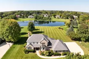 11811 N Lantern Ln, Mequon, WI 53092 - Photo 1