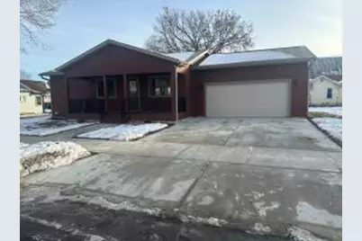 1223  9th St, La Crosse, WI 54601 - Photo 1