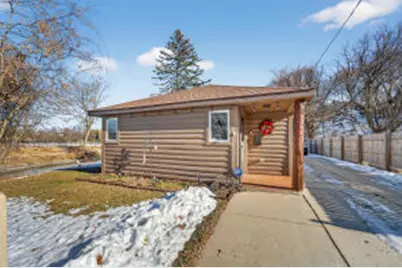 529  Park View Dr, Racine, WI 53404 - Photo 1