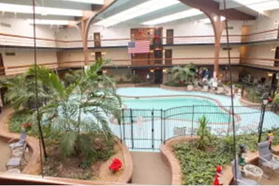 4215 N 100th St, Milwaukee, WI 53222 - Photo 1