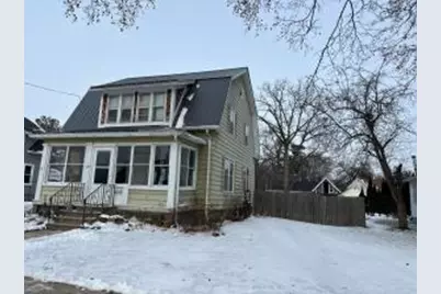 712  Charles St, Fort Atkinson, WI 53538 - Photo 1