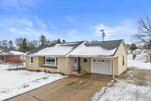 817 Scott St, Beaver Dam, WI 53916 - Photo 1