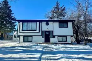 6611 N 52nd St, Milwaukee, WI 53223 - Photo 1