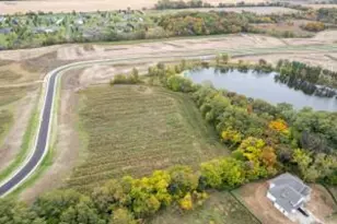 895 Beere Ln, Racine, WI 53105 - Photo 1