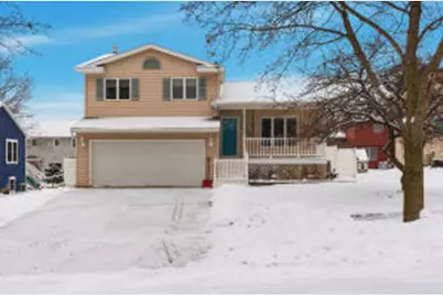 1978  Sandalwood Dr, Onalaska, WI 54650 - Photo 1