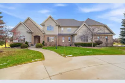 876  Estate Dr, Fond du Lac, WI 54935 - Photo 1