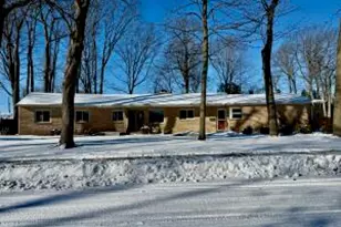 1432 Gunnell Ln, Manitowoc, WI 54220 - Photo 1