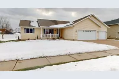 2002  Viking Ave, Holmen, WI 54636 - Photo 1