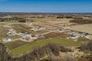 9747 N Migratory Ct, Mequon, WI 53097 - Photo 1