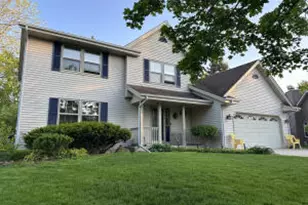 880 Uhen Ct, Burlington, WI 53105 - Photo 1