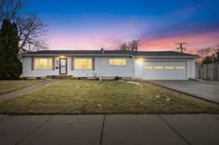 512 N Fourth St, Fort Atkinson, WI 53538 - Photo 1