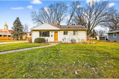 604  Renson Rd, Hartland, WI 53029 - Photo 1