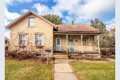 1412 S 9th St, Watertown, WI 53094 - Photo 1