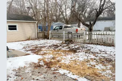 3207 W Oriole Dr, Milwaukee, WI 53209 - Photo 1