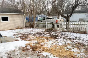 3207 W Oriole Dr, Milwaukee, WI 53209 - Photo 1