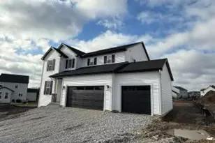 1372 Macgregor Rd, Oconomowoc, WI 53066 - Photo 1