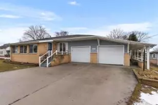 815 Buchholz St, Two Rivers, WI 54241 - Photo 1