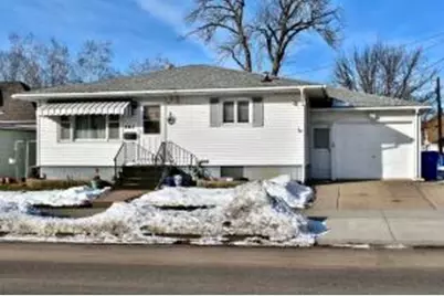 465  Hamilton St, Winona, MN 55987 - Photo 1