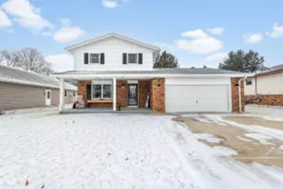 519  Dunford Dr, Burlington, WI 53105 - Photo 1