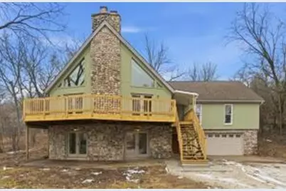 N65W30990  Beaver Lake Rd, Merton, WI 53029 - Photo 1