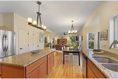 699 S Stone Ridge Dr, Lake Geneva, WI 53147 - Photo 12