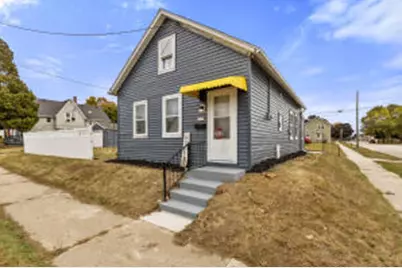 1143 S 23rd St, Manitowoc, WI 54220 - Photo 1