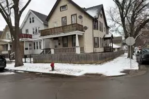 1036 S 20th St, Milwaukee, WI 53204 - Photo 1