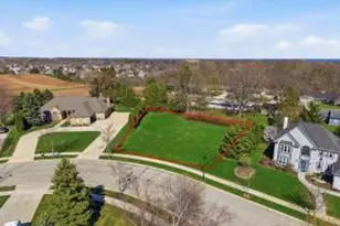 312 Regatta Dr, Port Washington, WI 53074 - Photo 1